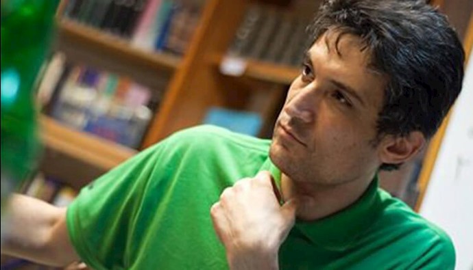 تقرير عن حالة السجين السياسي«فرهاد ميثمي» في إضرابه عن الطعام تقرير عن حالة السجين السياسي«فرهاد ميثمي» في إضرابه عن الطعام