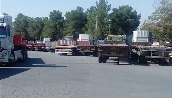 الإضراب العارم لسائقي الشاحنات يوم الأربعاء 26سبتمبر الإضراب العارم لسائقي الشاحنات يوم الأربعاء 26سبتمبر