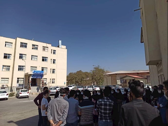 تجمع احتجاجي لطلاب جامعة شهركرد