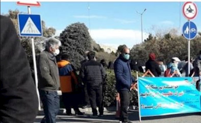 تجمع احتجاجي لأهالي  بلدة عظيمية بمدينة قزوين