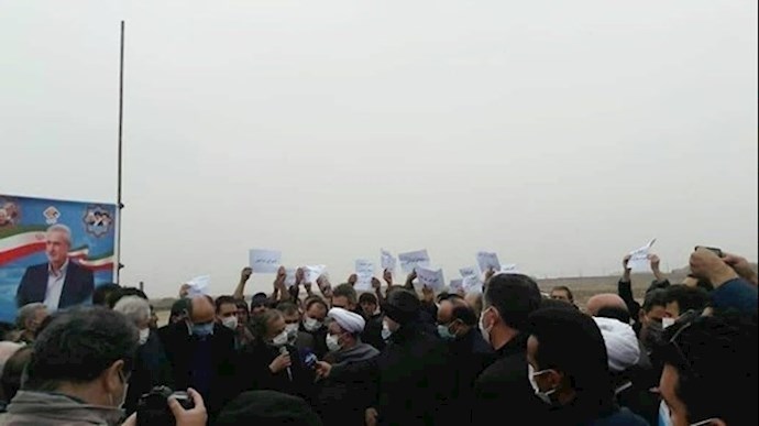 تجمع احتجاجي لمزارعي مبارك شهر ملكان1