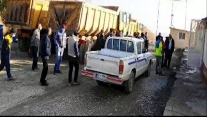 إضراب موظفي وعمال شركة ”سازآب كيان باد“ – سد كرين نهاوند إضراب موظفي وعمال شركة ”سازآب كيان باد“ – سد كرين نهاوند