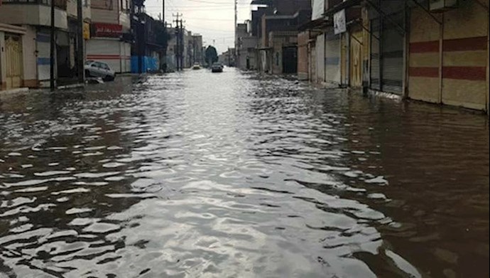 تسرب مياه المجاري في البيوت في مدينة الأهواز