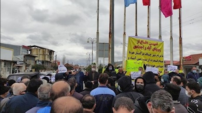 تجمع احتجاجي لأهالي مدينتي جاف وجمخالة بمحافظة كيلان 
