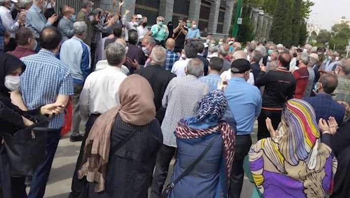 طهران - تجمع كبير على مستوى الدولة للمتقاعدين ومستحقي معاشات الضمان الاجتماعي
