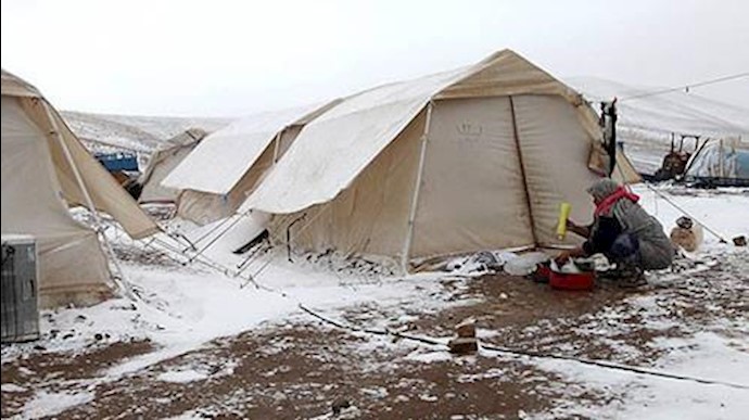 اعتراف نظام الملالي بعدم اعطاء لأي من المنکوبين بالزلزال مساعدة دون تعويض