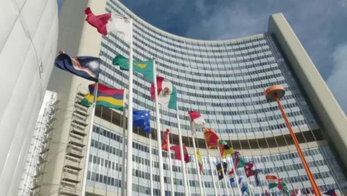 نظام الملالي  في أضعف حاله، لا يتخلى عن مشروع حيازة القنبلة الذرية